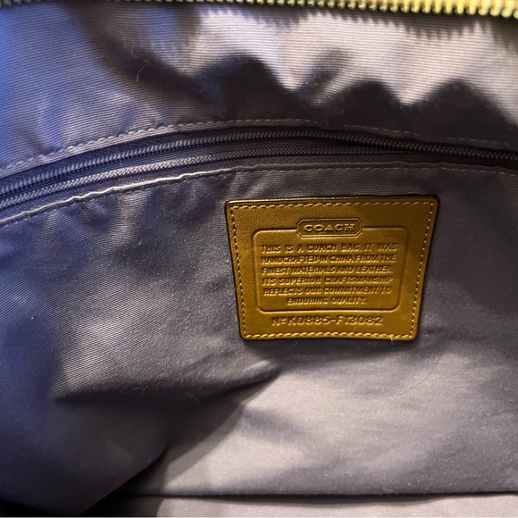 COACH Signature C Design Leather Trimmed Bucket Bag/Purse, Excellent condition. - Picture 6 of 11